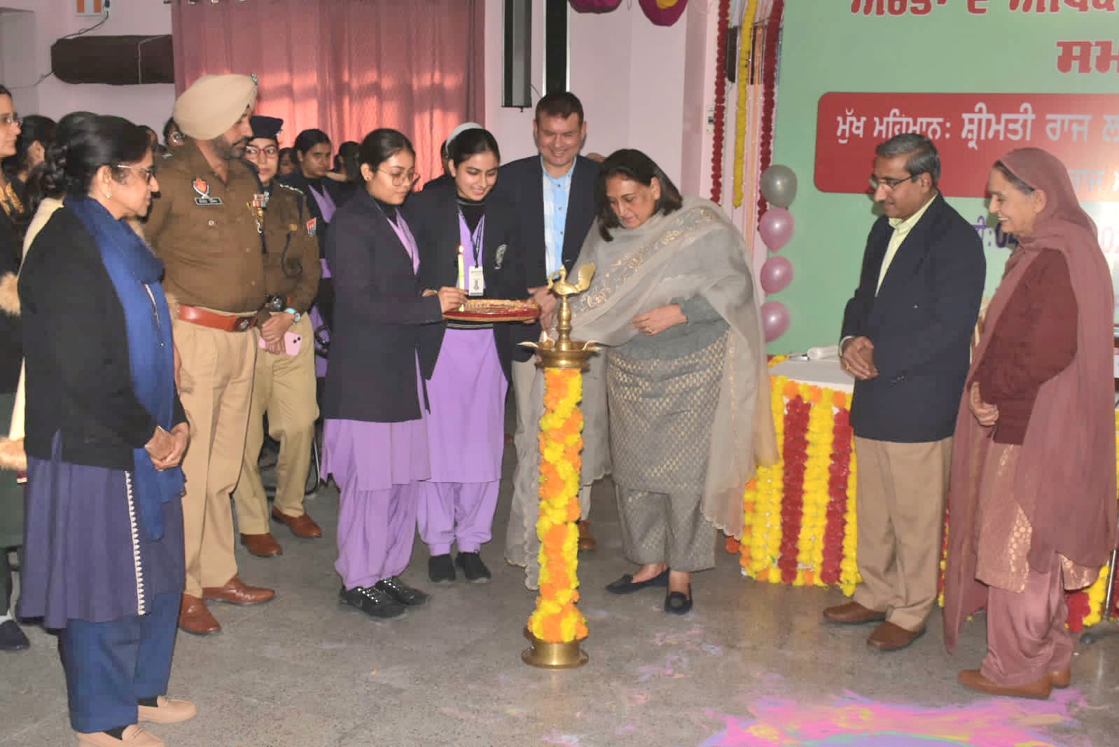 पंजाब राज्य महिला आयोग की चेयरपर्सन ने श्री गुरु राम दास नर्सिंग कॉलेज में जागरूकता सेमिनार को संबोधित किया